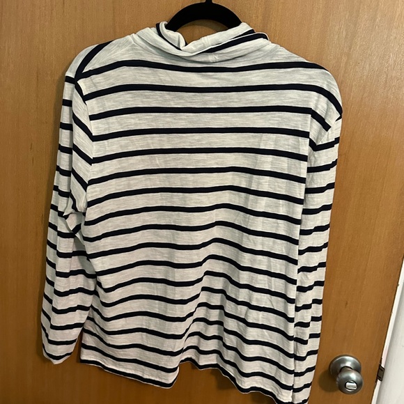 HP 💕Madewell Whisper Cotton Turtleneck Navy Stripe - Picture 7 of 8